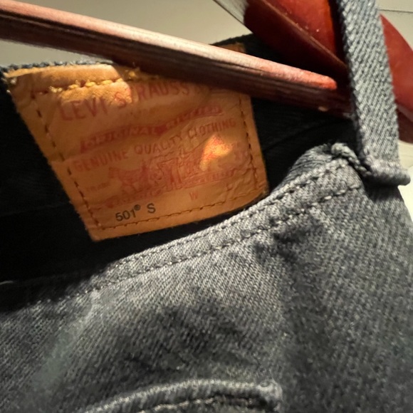 Gently Worn and Washed Item Levi’s 501 Skinny Jean - Picture 4 of 8